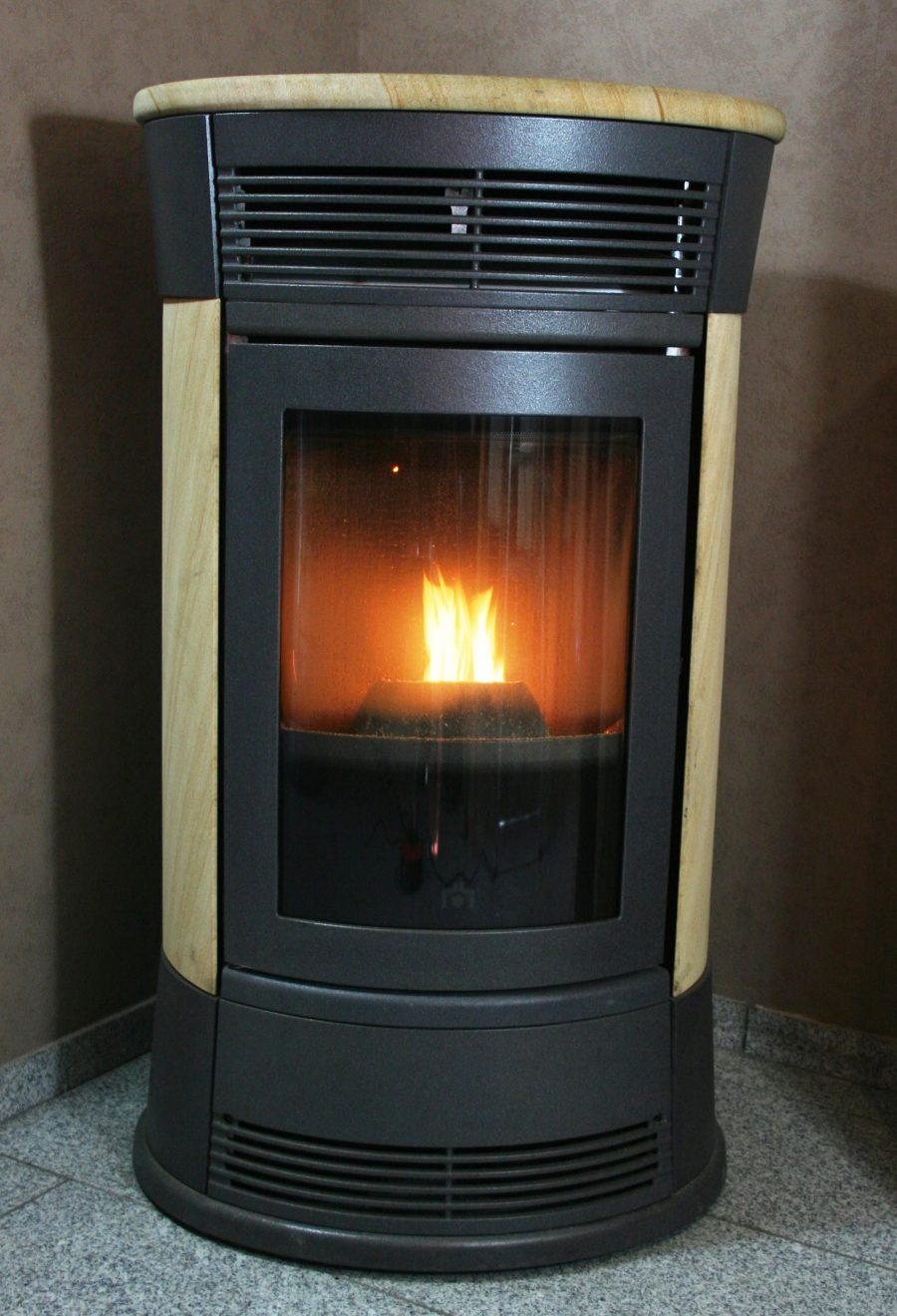 Pelletofen von Edilkamin - KAMINHAUS-OEDING